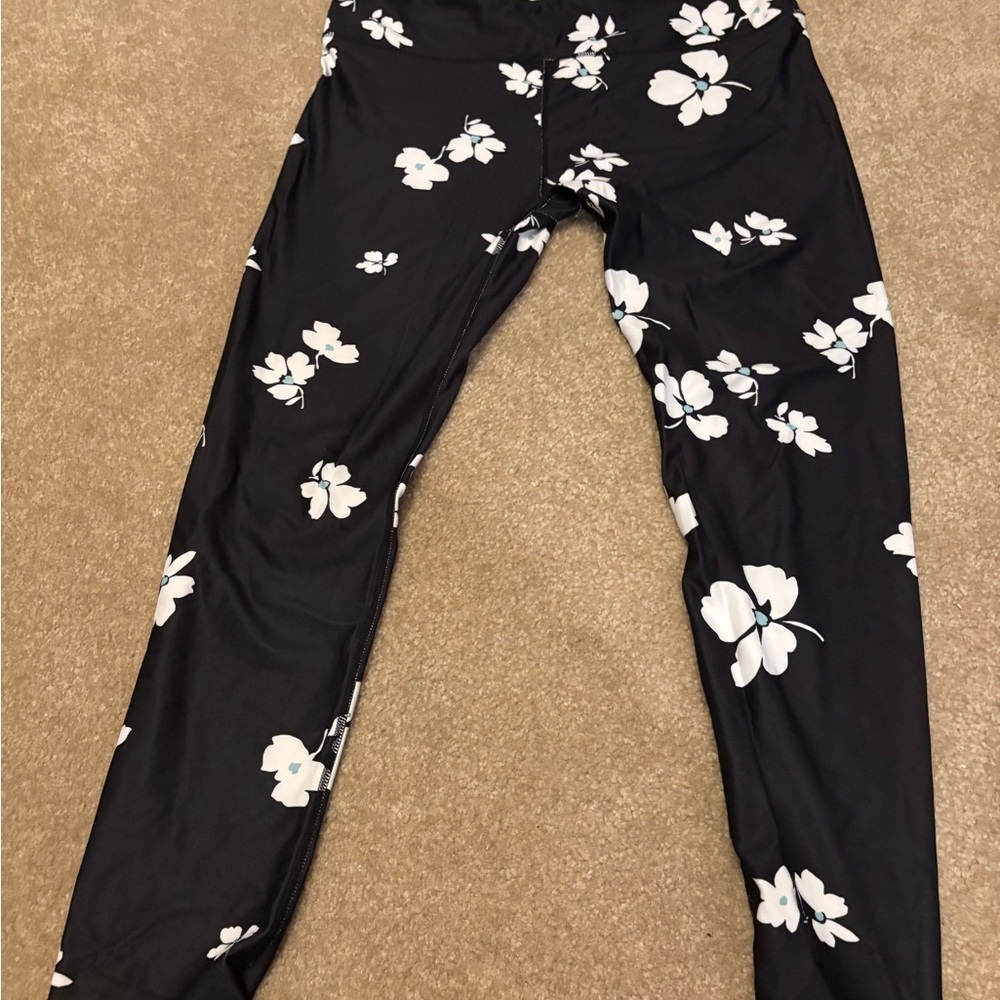 Floral Black Women’s Leggings - Picture 1 of 2